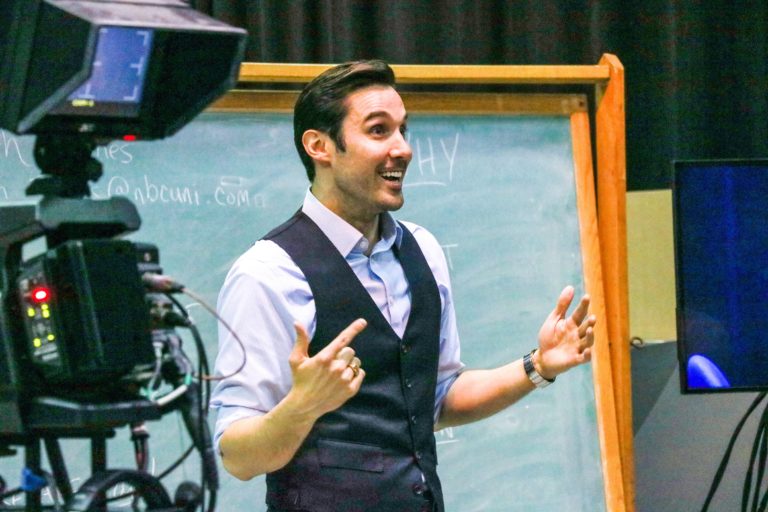 guest-lecture-series-keith-jones-nbc-10-news-anchor-reporter-school